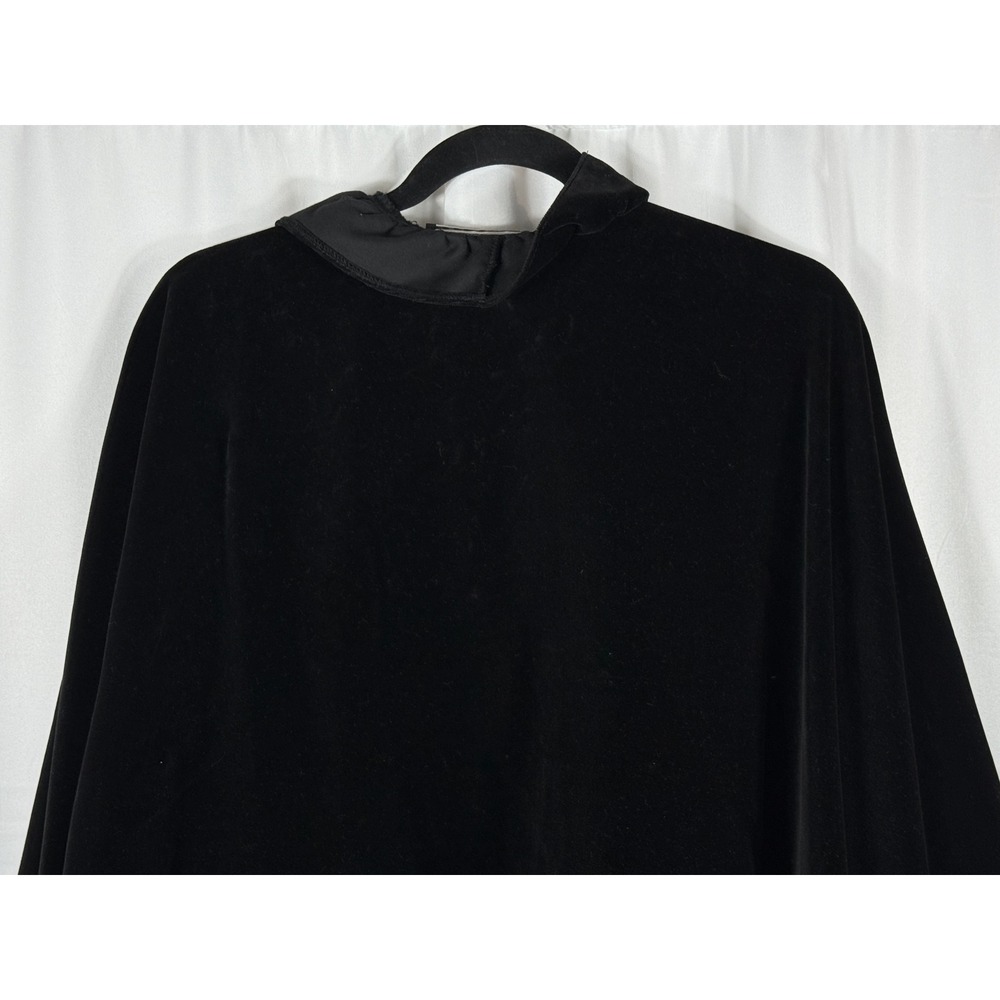 Private Line Vintage Beautiful Black Velvet Ruffle Cape Wrap Made in England - Picture 6 of 7
